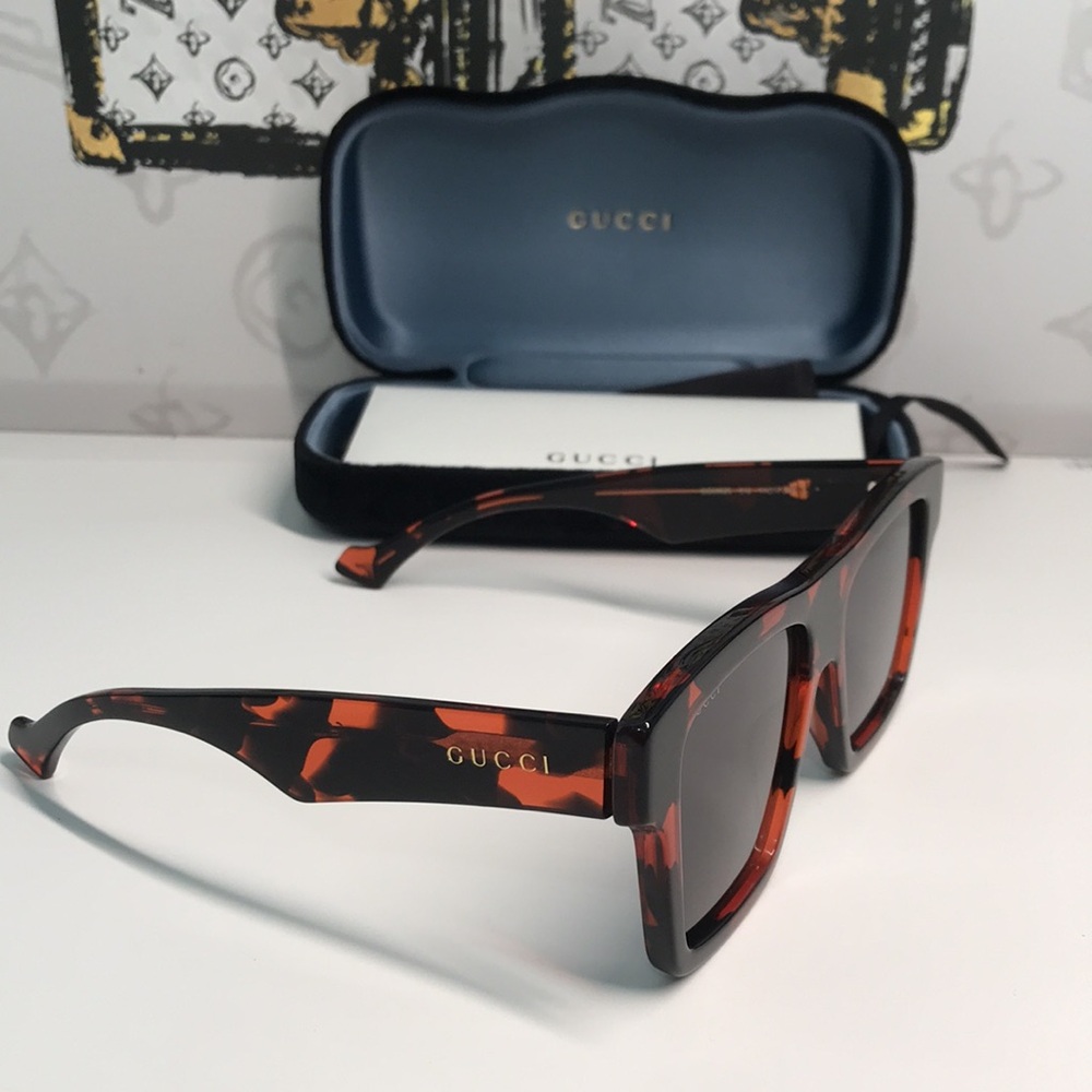 ✨ Brand New Gucci GG0962S 012 Sunglasses – Black with Grey Lenses ✨ - Picture 6 of 13